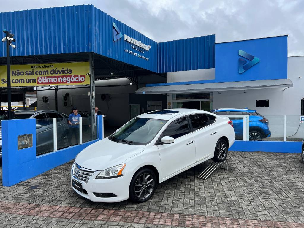 Nissan Sentra 2.0 16V    2016