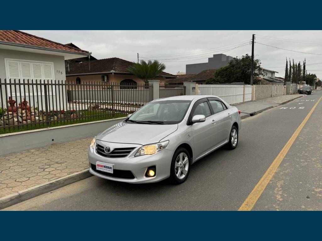 Toyota Corolla 2.0 16V    2013