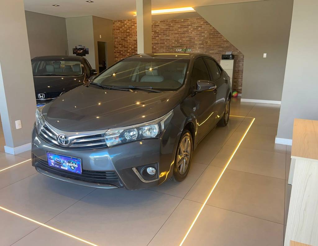 Toyota Corolla 1.6 gli flex aut. 16v    2016