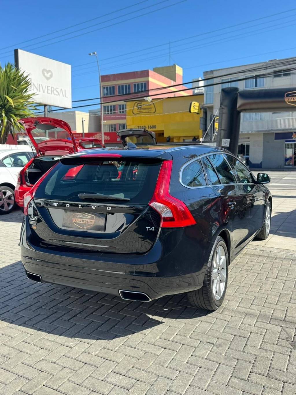 Volvo V60 T-4 momentum 2.0 190cv 5p    2017
