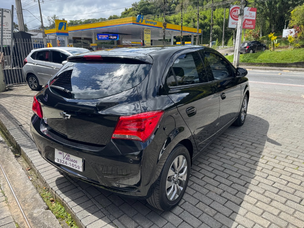 Chevrolet Onix 1.0 joy black    2021