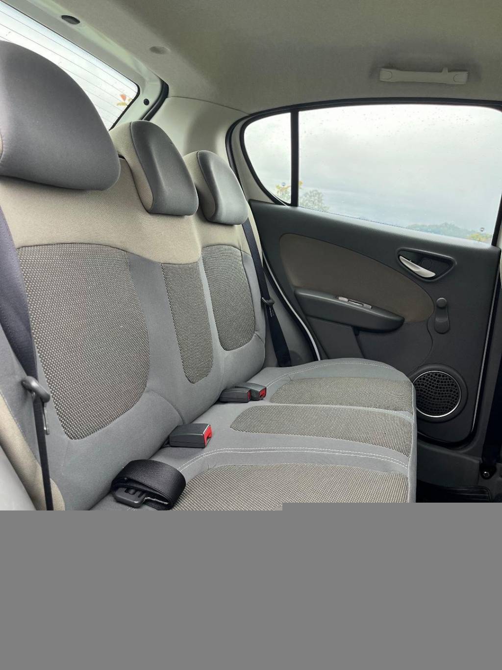 Fiat Palio Essence 1.6 flex 16v 5p    2014