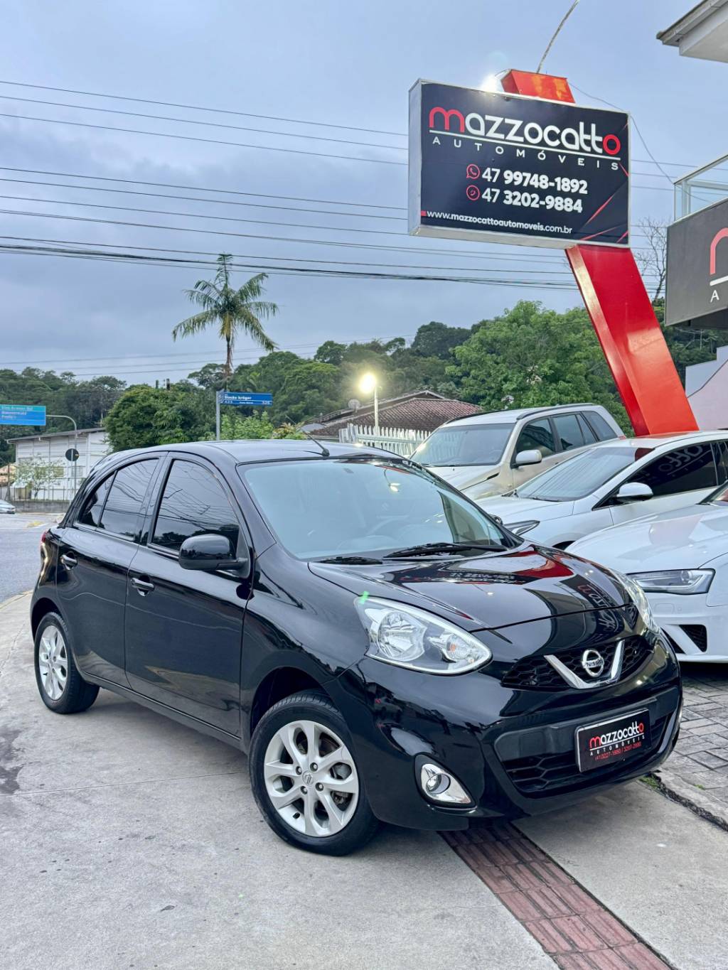 Nissan March 1.0 12v    2018