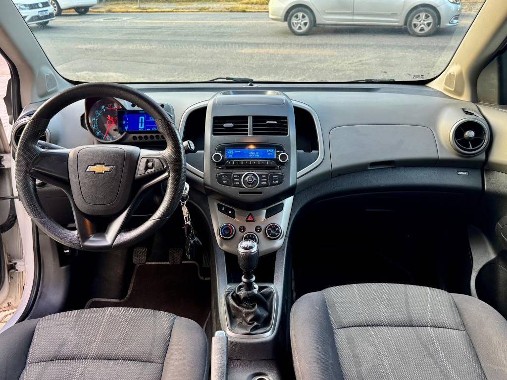 Chevrolet Sonic 1.6 16V    2014