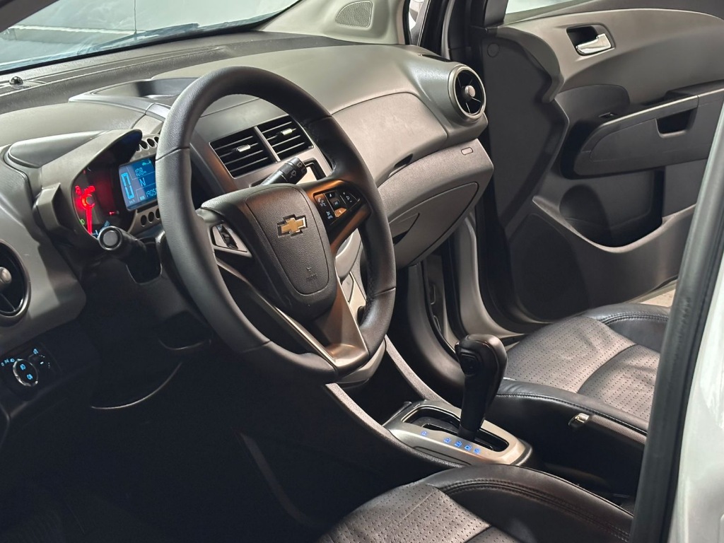Chevrolet Sonic Ltz 1.6    2014