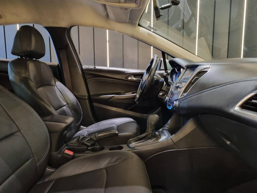 Chevrolet Cruze Lt 1.4 16v turbo flex 4p automático.    2017