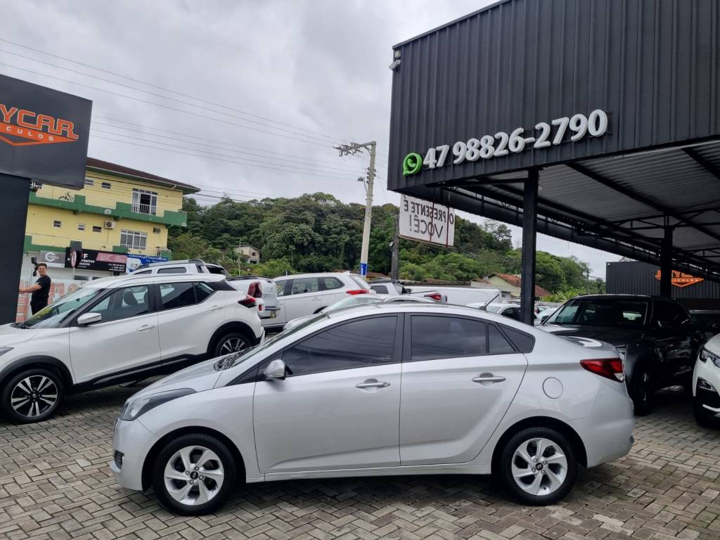 Hyundai HB20S Comfort 1.6 flex manual    2016