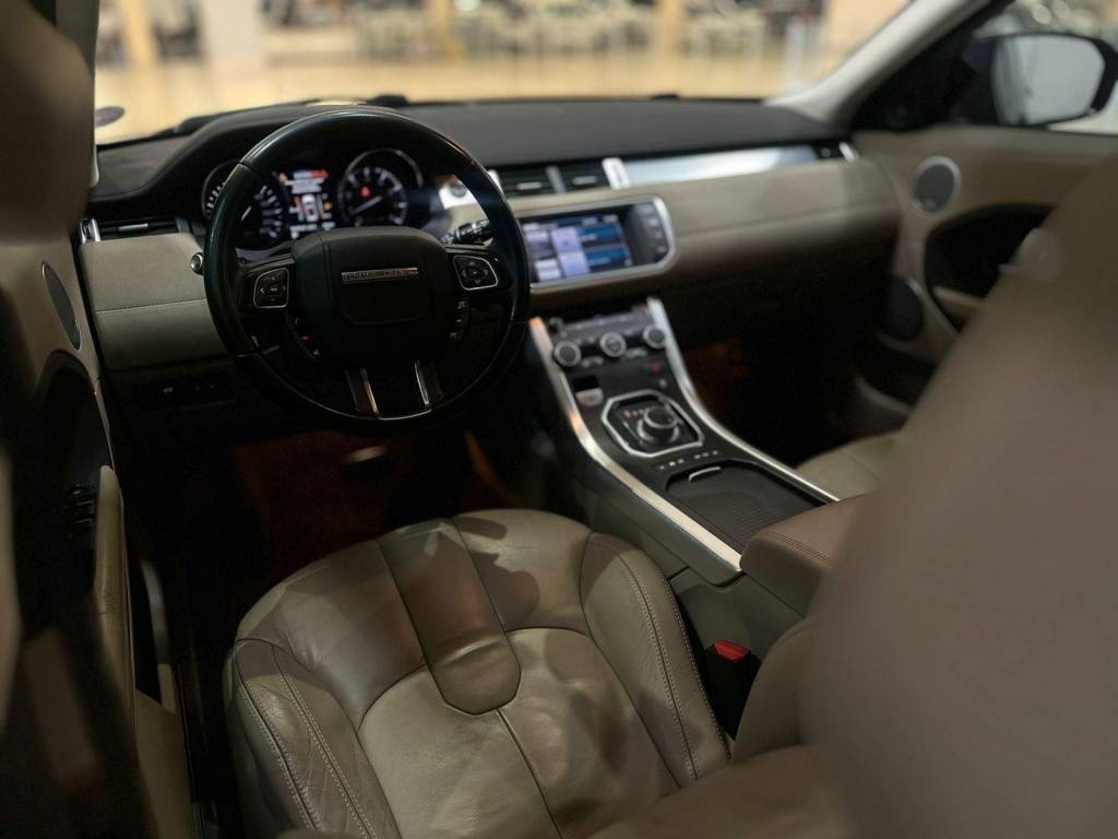 Land Rover Range Rover Evoque Pure  2.0 aut.    2012