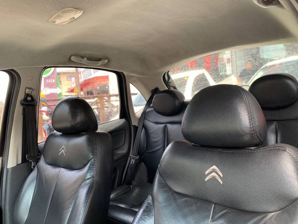 Citroën C3 1.4 glx sonora flex    2012