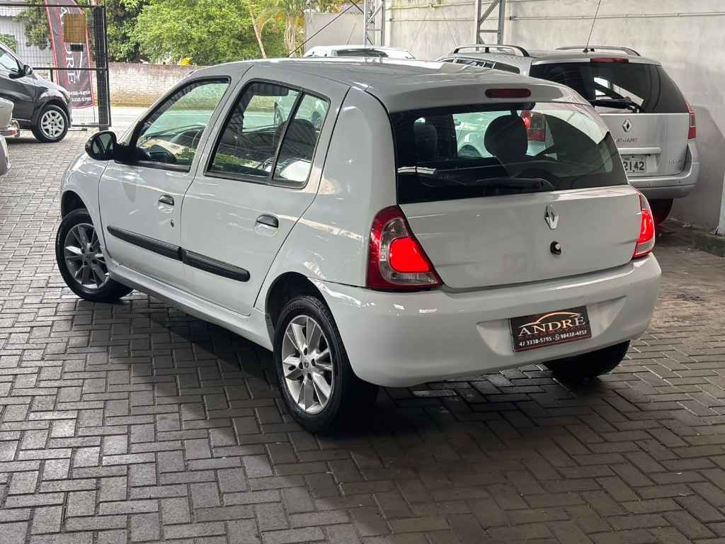 Renault Clio 1.0 expression    2013
