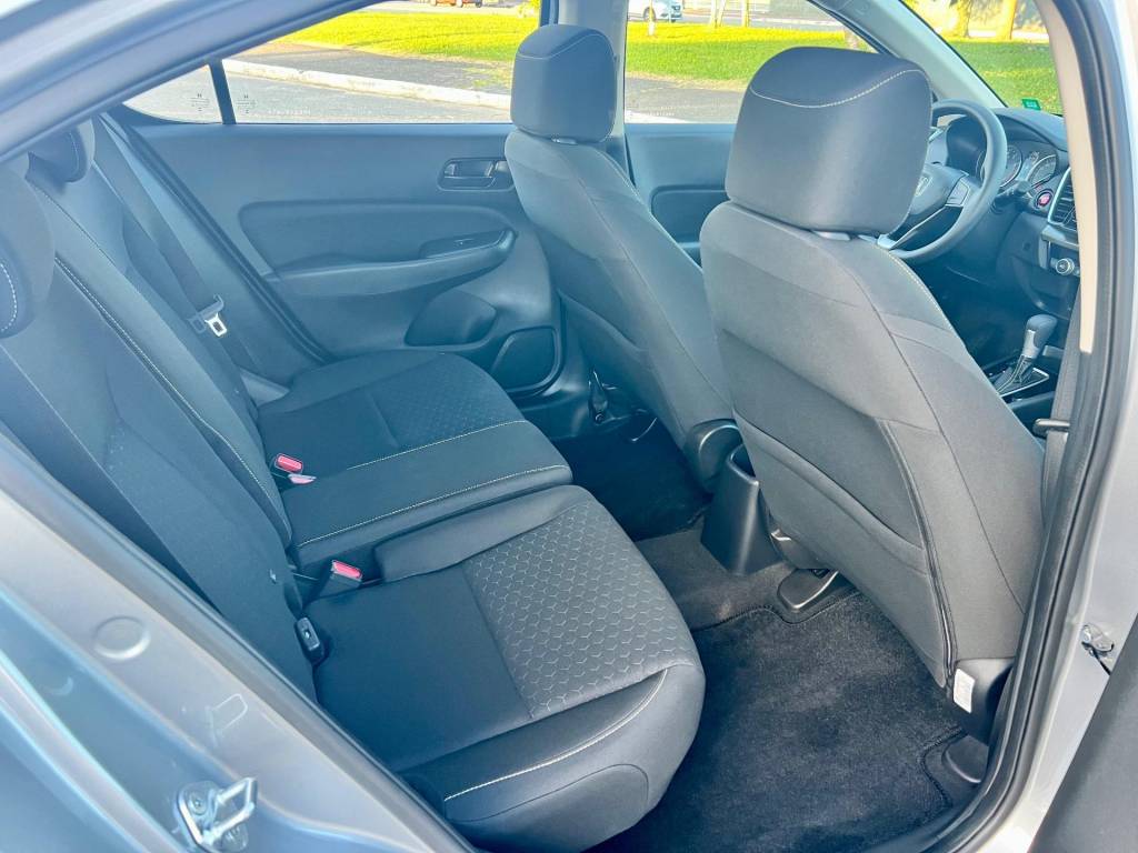 Honda Civic Hatch 1.5 automÁtico    2024