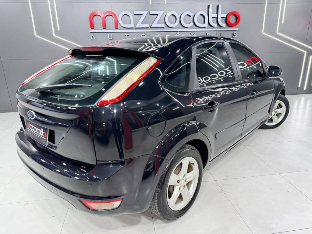 Ford Focus 1.6 s/se/se plus flex 8v/16v  5p    2011