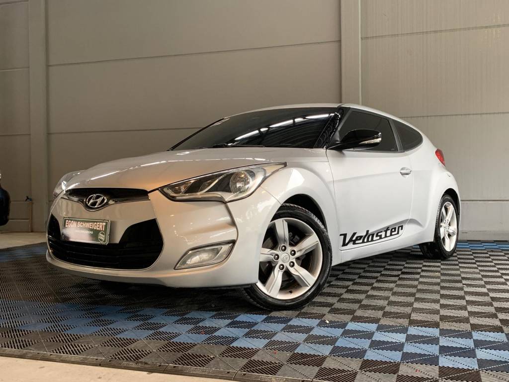 Hyundai Veloster /    2012