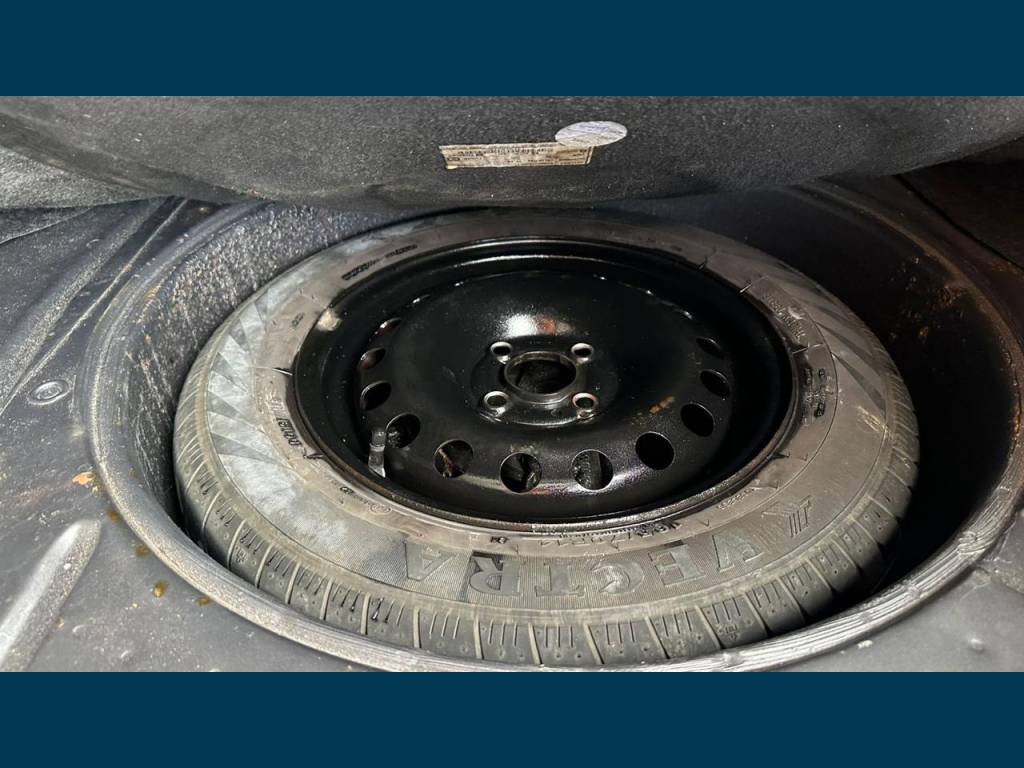 Volkswagen Voyage 1.0 city mi total flex 8v    2014