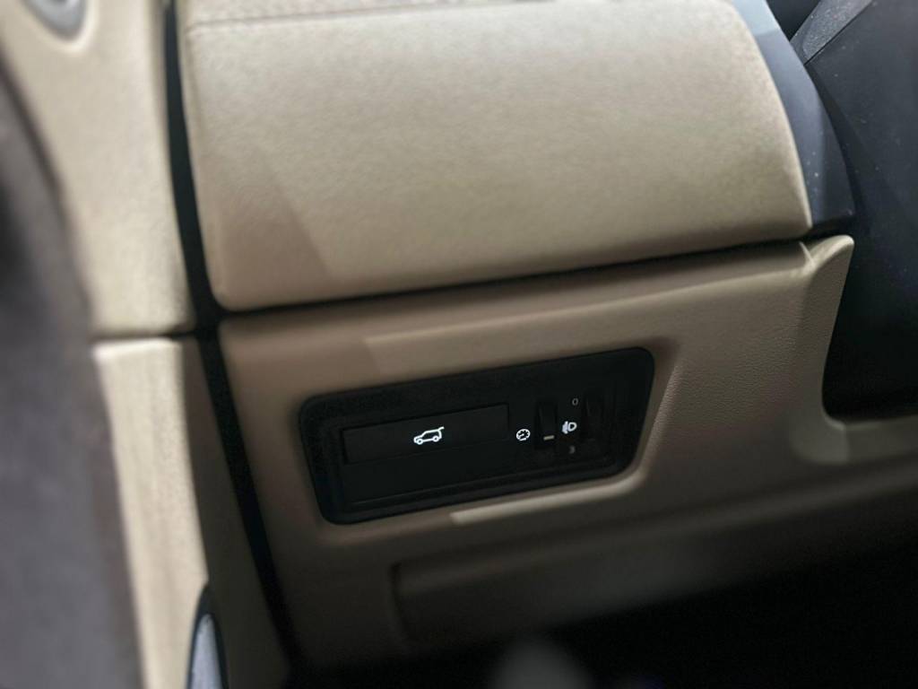 Land Rover Range Rover Evoque Pure  2.0 aut.    2012