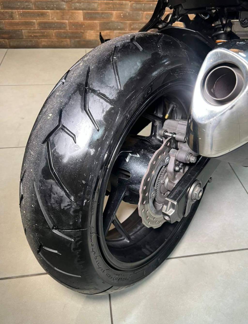 Suzuki GSX 750    2021