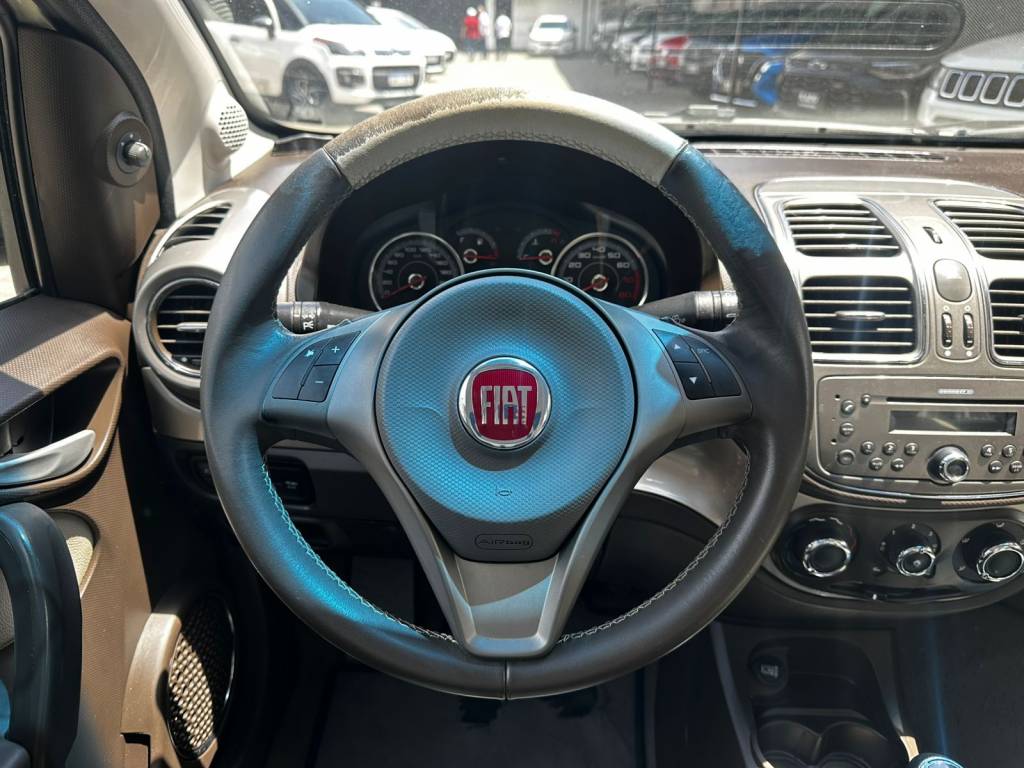 Fiat Grand Siena 1.6 16v    2015