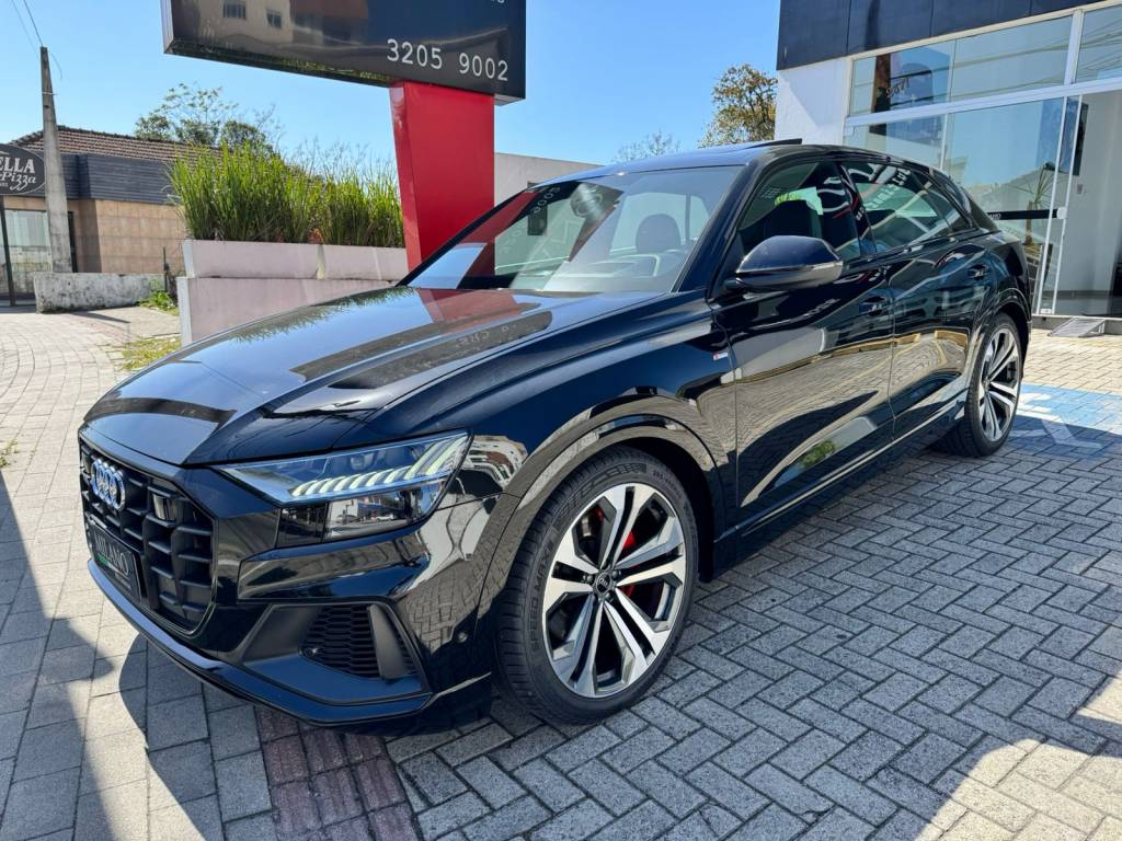 Audi Q8 3.0 TFSI Quattro S-tron/(Híb.)    2022