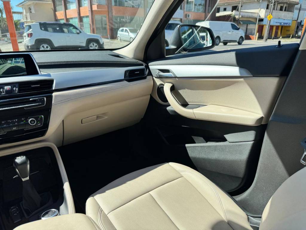 BMW X2 2.0 sdrive 20i tb a. flex aut    2019