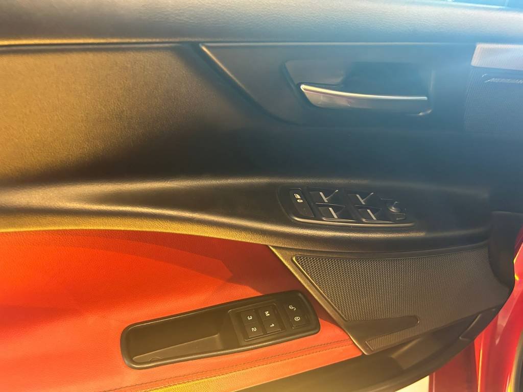 Jaguar XE 2.0 jaguar 2017 16v    2017