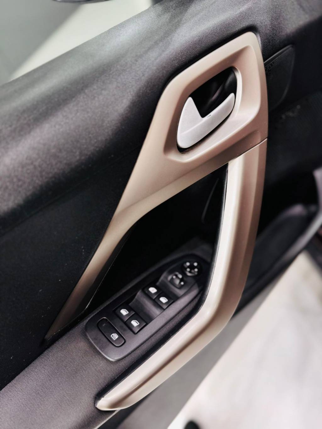 Peugeot 2008 1.6 flex 16v 5p aut.    2019
