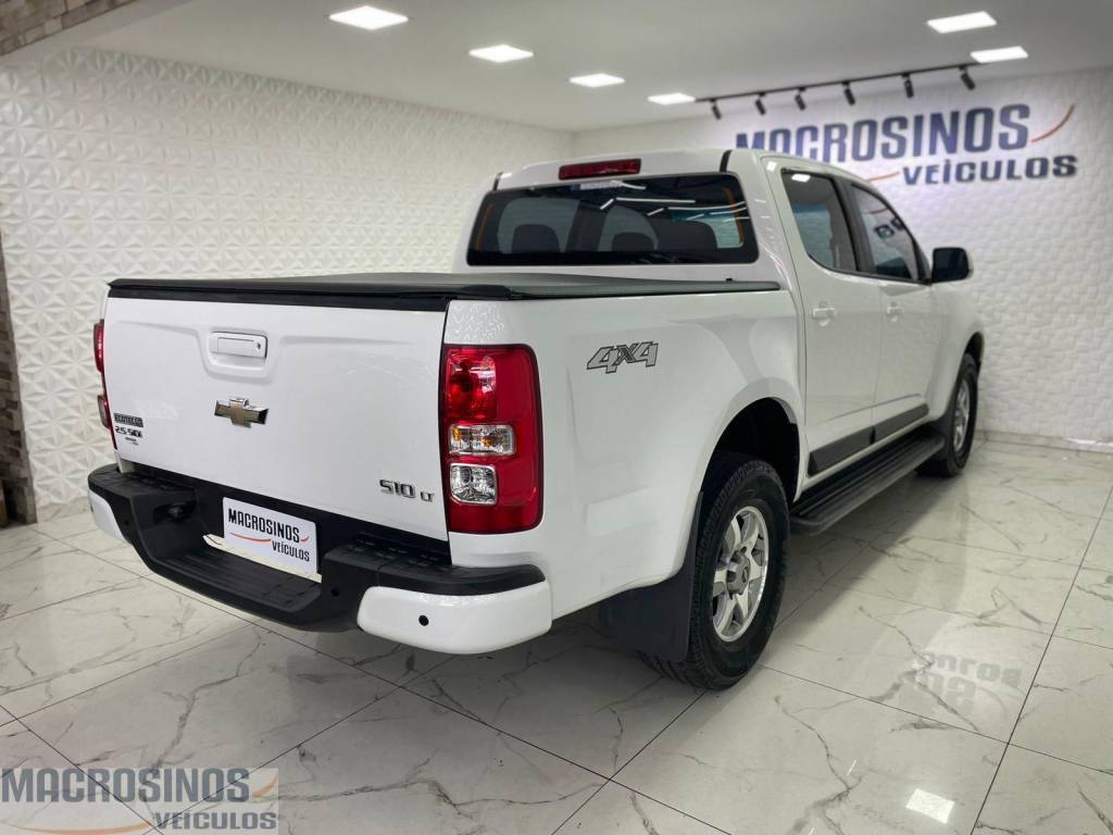 Chevrolet S10 Lt 2.5 flex 4x4 cd    2015