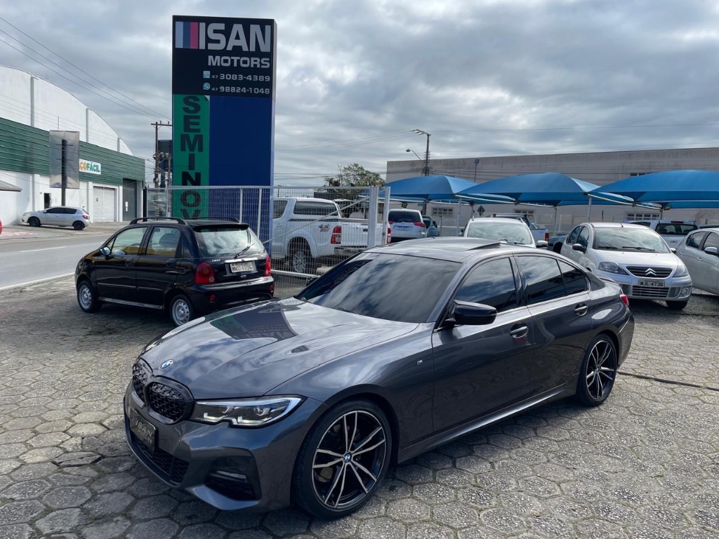 BMW 320i M SPORT    2022