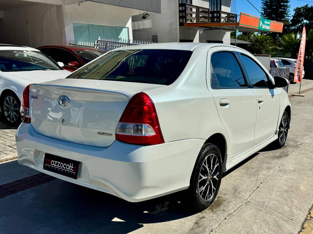 Toyota Etios 1.5 16v    2017