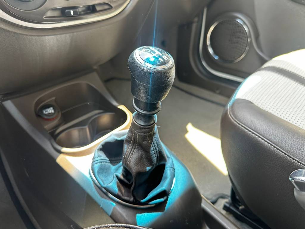 Fiat Grand Siena 1.6 16v    2015