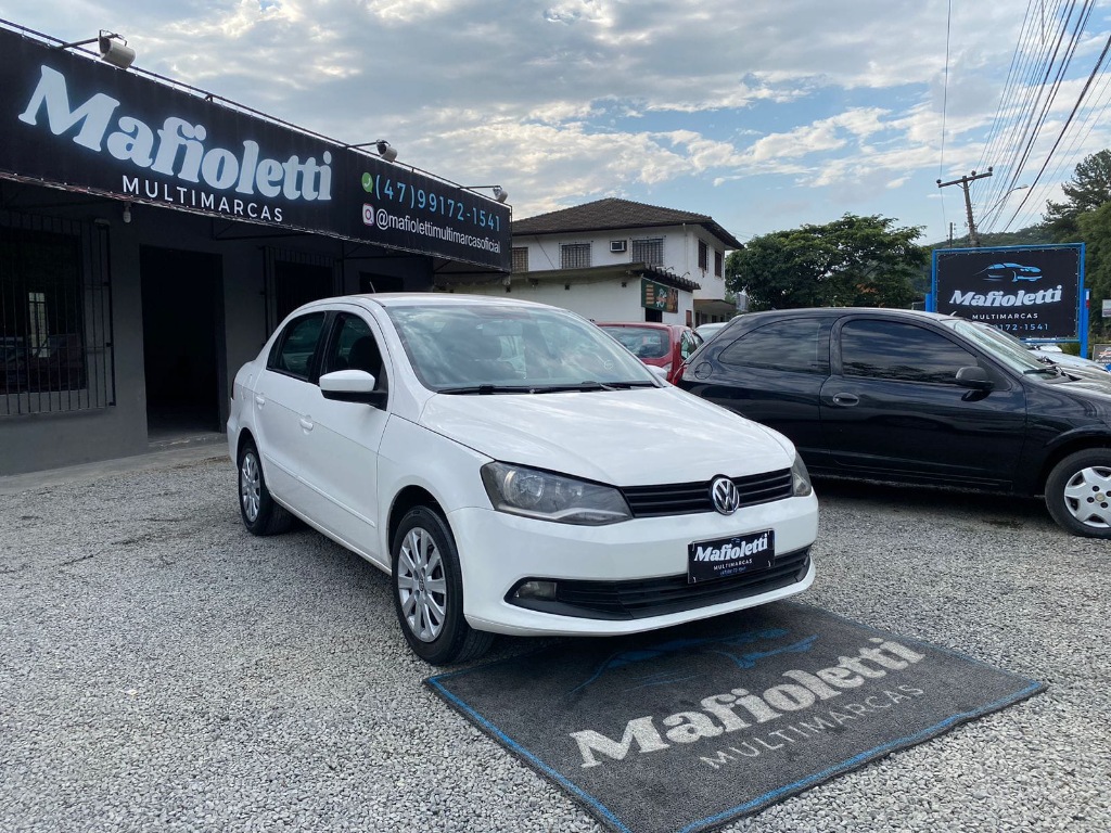 Volkswagen Voyage 1.0    2014