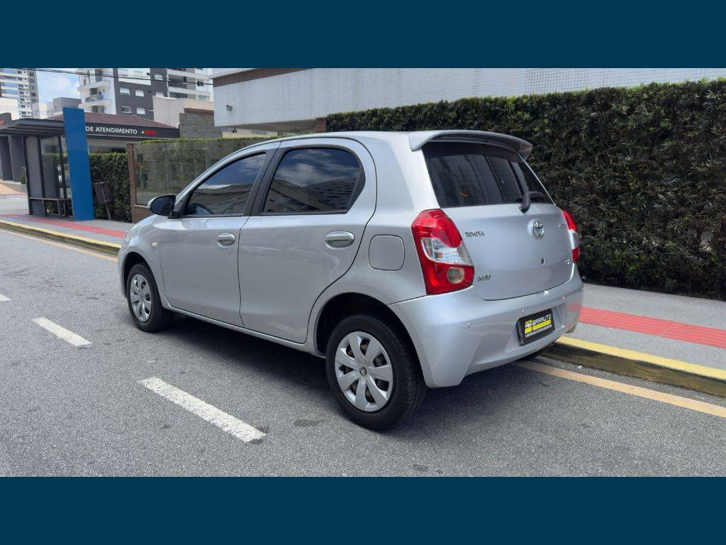 Toyota Etios Xs 1.5 flex 16v 5p aut.    2017