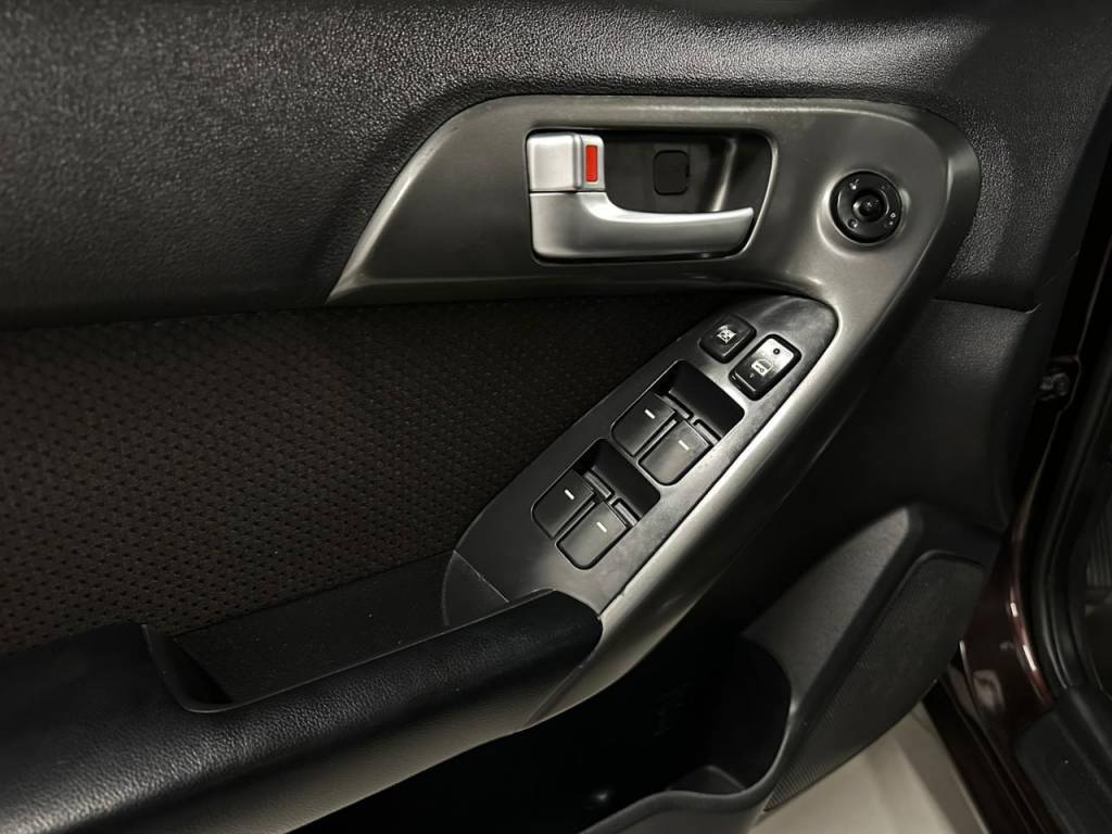 Kia Cerato 1.6 aut.    2011