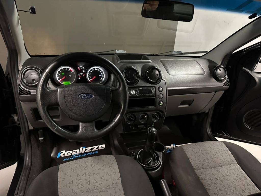 Ford Fiesta 1.6 sedan se flex    2011