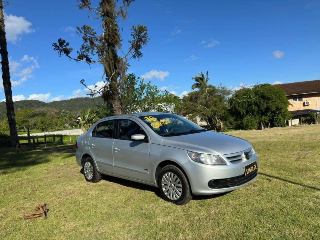Volkswagen Voyage 1.0 trend    2010