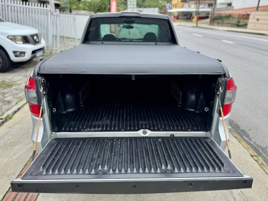 Chevrolet Montana 1.4 ls econoflex 8v    2019