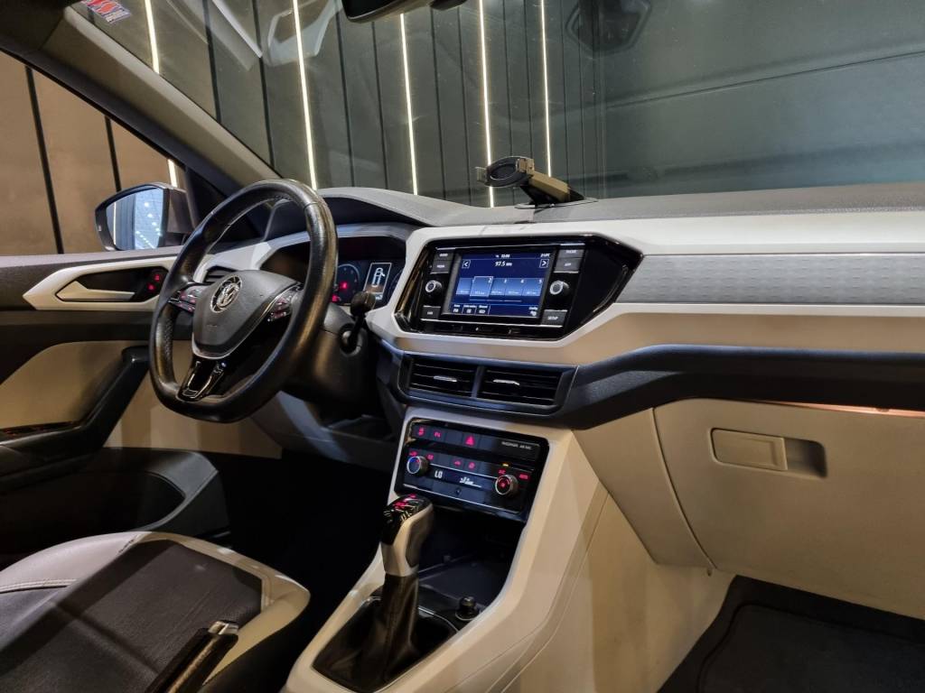 Volkswagen T-Cross Highline 250 tsi 1.4 flex 16v 5p automático.    2020