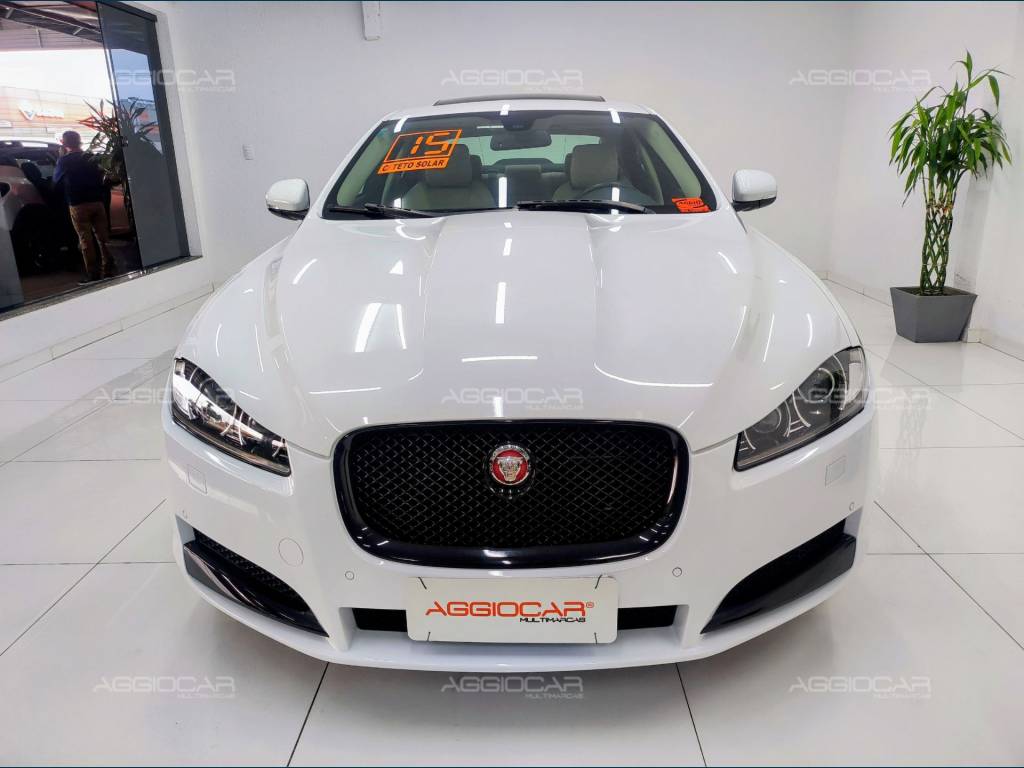 Jaguar XF     2015