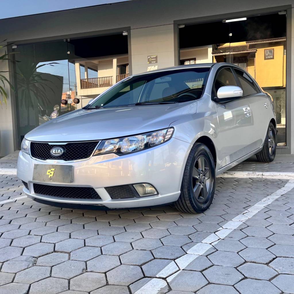 Kia Cerato     2010