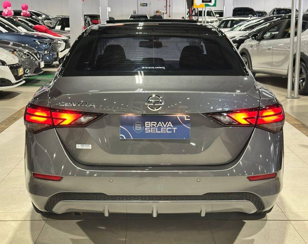 Nissan Sentra Exclusive 2.0 cvt    2023