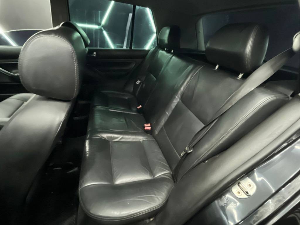 Volkswagen Golf 1.6 mi generation 8v gasolina 4p manual    2005