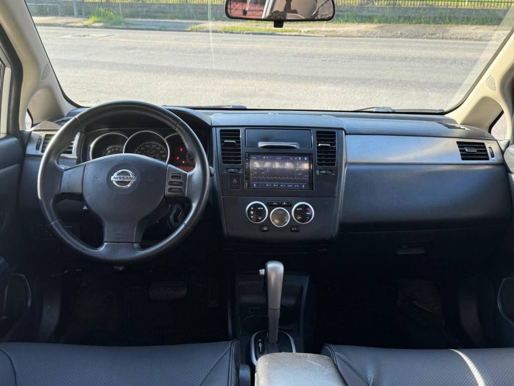 Nissan Tiida 1.8 sl flex aut. 16v    2013