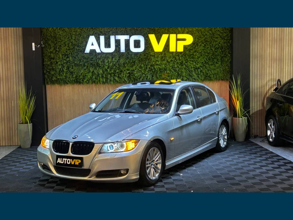 BMW 325i     2011