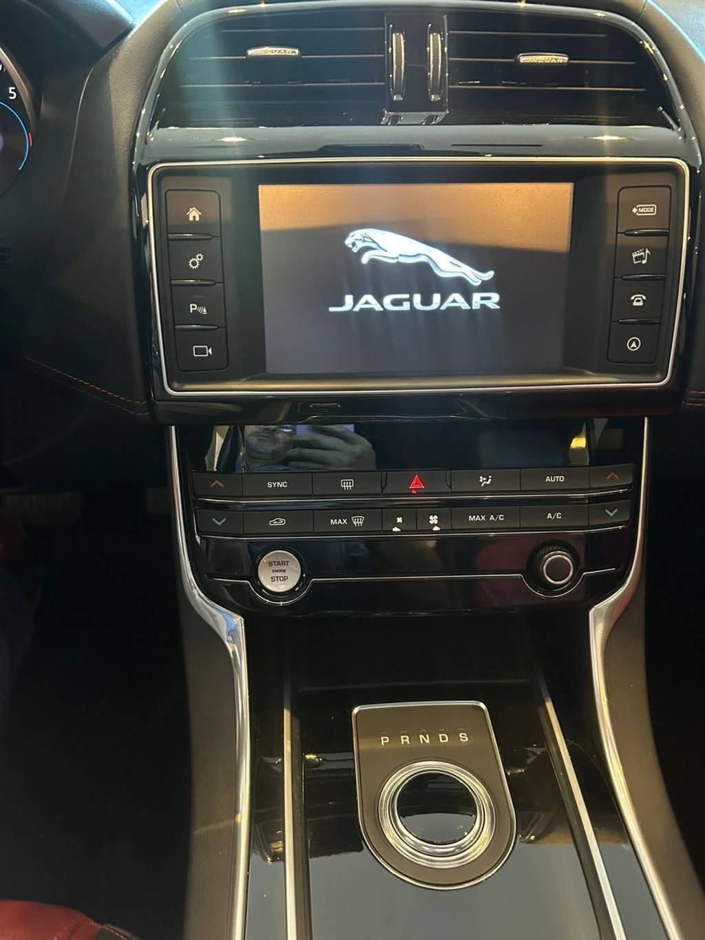 Jaguar XE 2.0 jaguar 2017 16v    2017