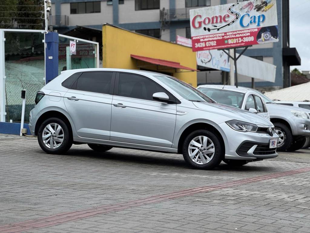 Volkswagen Polo 1.0 comfortline tsi flex aut.    2024