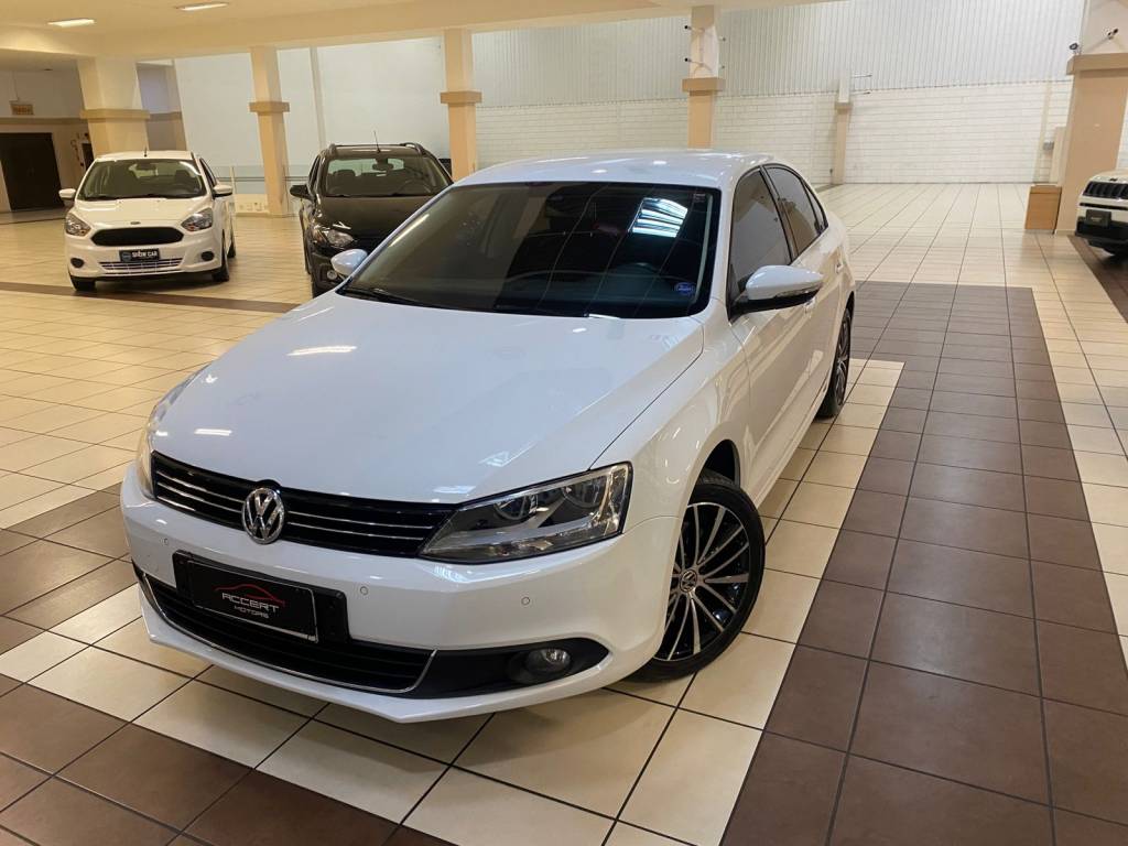 Volkswagen Jetta 2.0 12V    2014