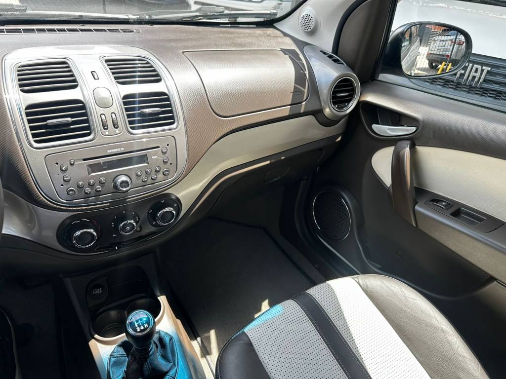 Fiat Grand Siena 1.6 16v    2015