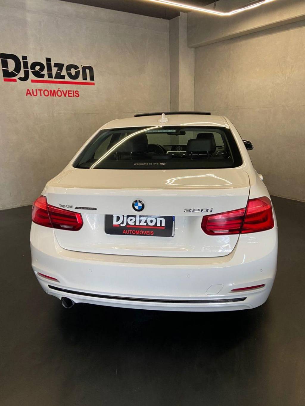 BMW 320i Active flex    2017