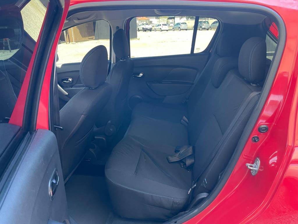 Renault Sandero 1.6 dynamique hi-power    2015