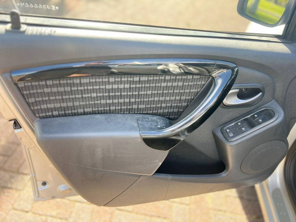 Renault Sandero 1.6 privilege    2014