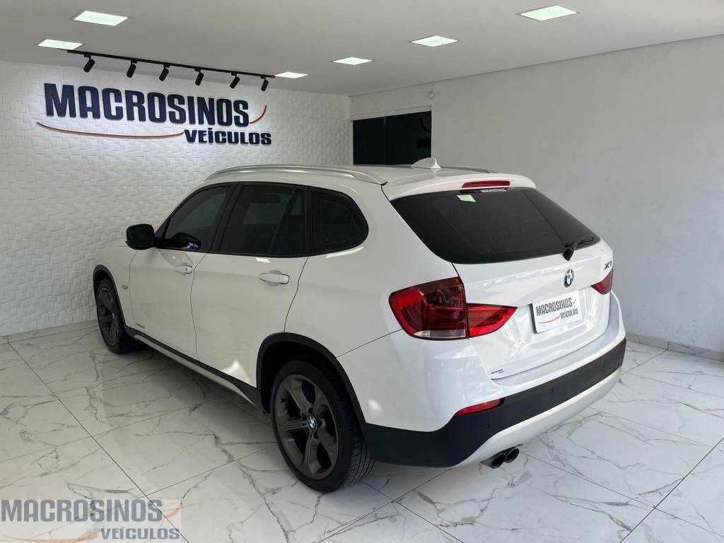 BMW X1 Bmw i/ x1 sdrive20i    2013